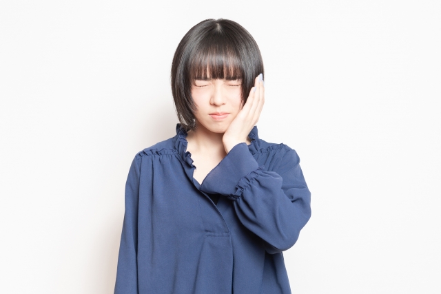 奥歯の歯茎が腫れる・痛い